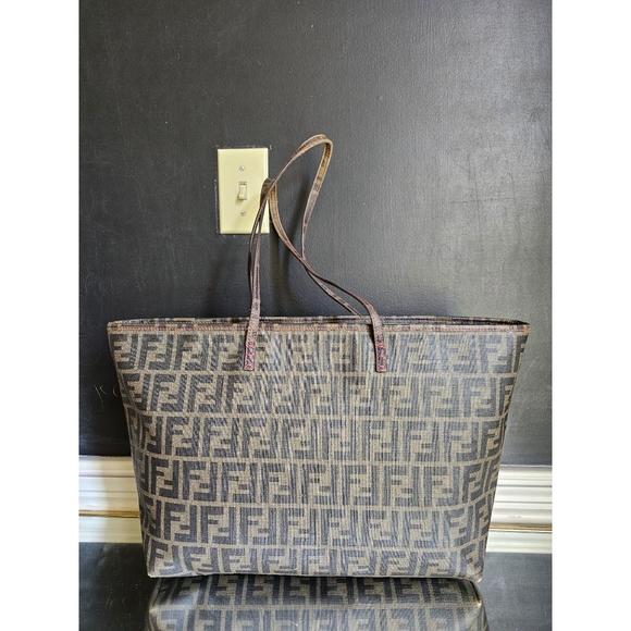 Fendi Zucca Coated Canvas Spalmati Roll Shopper Tote Brown - Picture 3 of 15